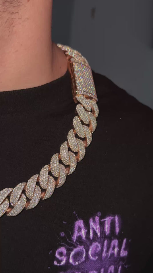 Jumbo Cuban Chain video