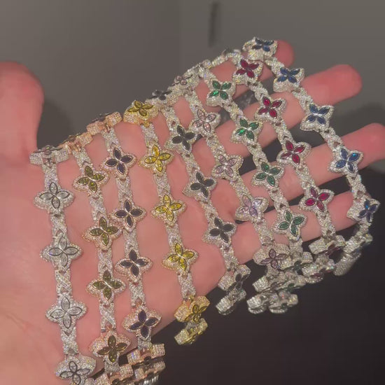 Clover Bracelet video