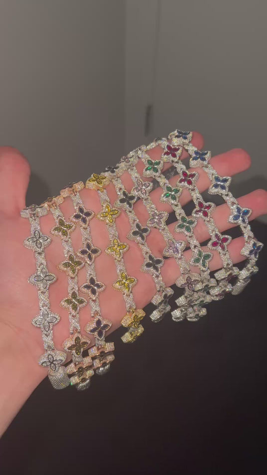 Clover Bracelet video
