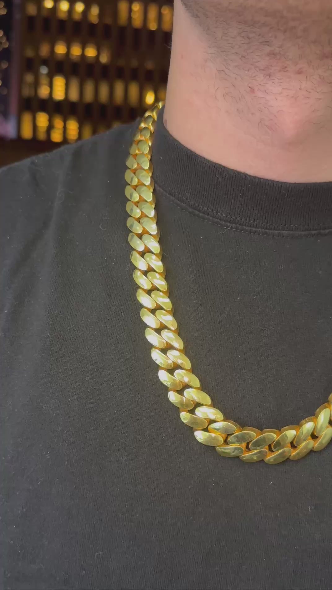 Plain Cuban : Yellow Gold video